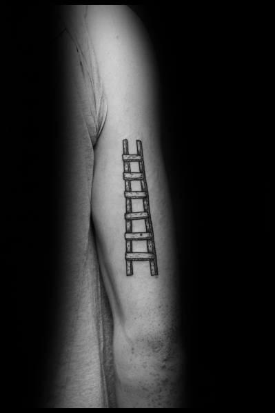 50 Tatuaggi Con Le Scale con Significato 50-tatuaggi-con-le-scale-con-significato