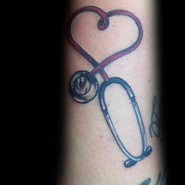 tatuaggio stetoscopio 52