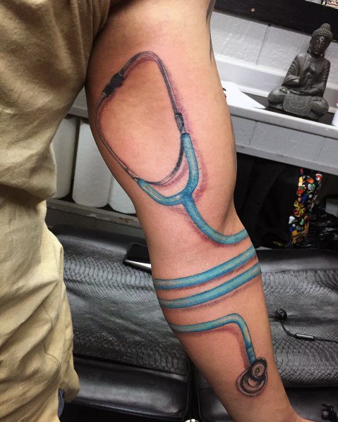 tatuaggio stetoscopio 70