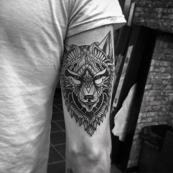 tatoeage wolf 215