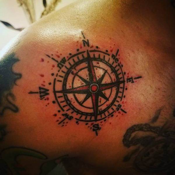 tatuaz kompas 137