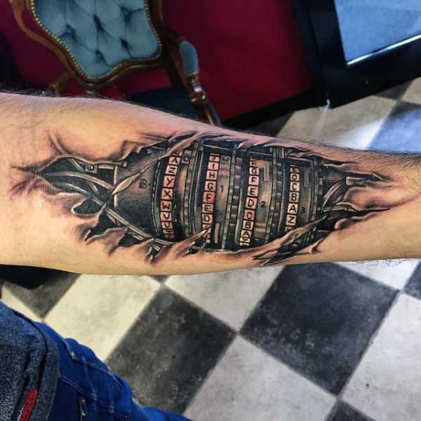 tatuaz rozdarta skora 47