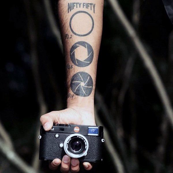 tatuaz aparat fotograficzny 67