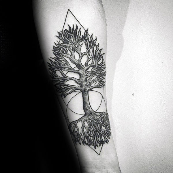 tatuaz korzenie drzew 95