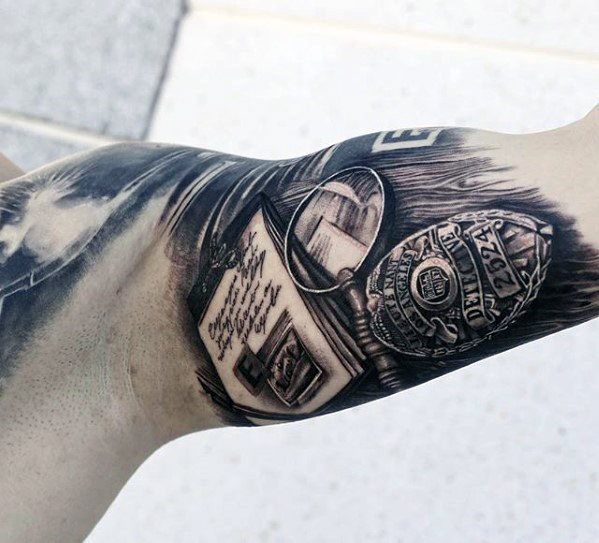 tatuaz policjant 49