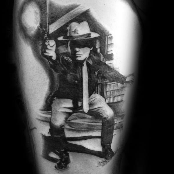 tatuaz policjant 51