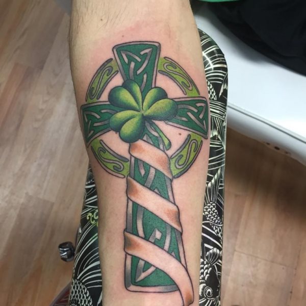 tatuaz krzyz 128