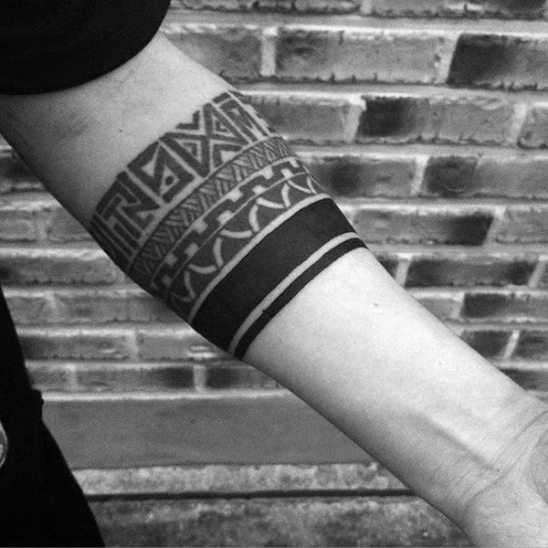 71 de tatuaje tip brățară (cu semnificația lor): vikinge, celte 