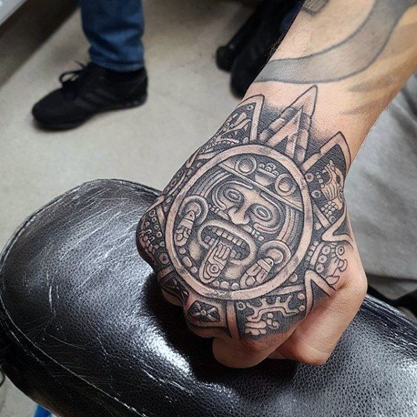 33 de tatuaje cu calendarul maya (aztec) cu semnificația lor